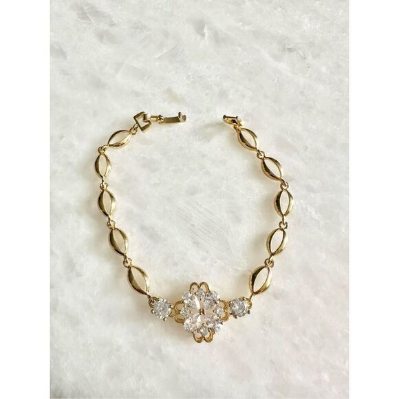 Gold color cubic zirconia flower bracelet ￼ - Picture 1 of 1